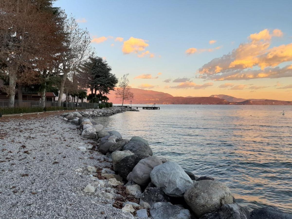 Casa Vacanze Gardiolina San Felice del Benaco Exterior foto